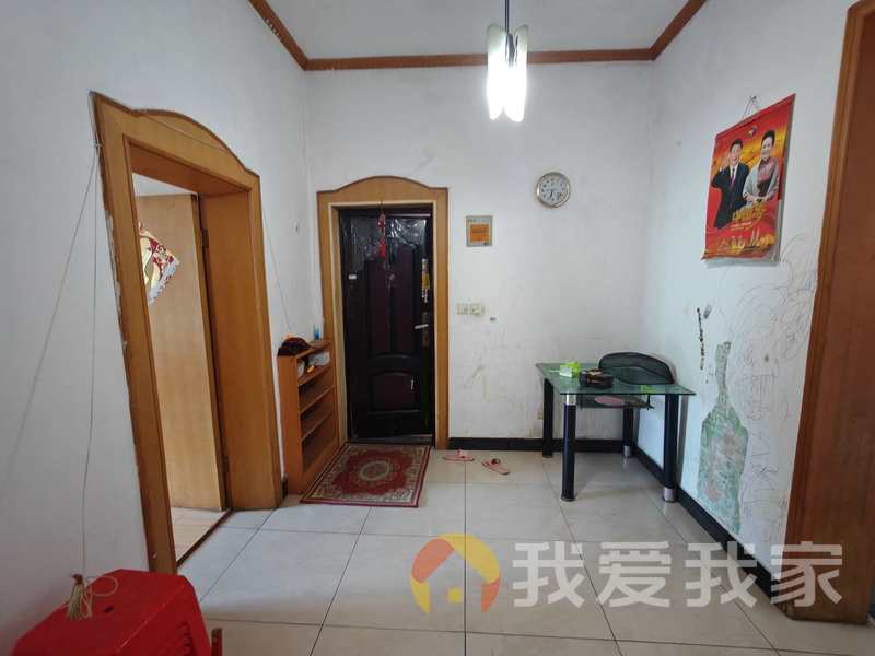 肖家巷 南北通透，采光好 装修好，环镜优美 视野好，诚心出售