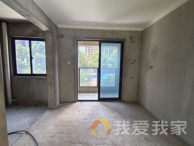 新力金沙湾 南北通透，采光好 周边匹套完善，，出行方便