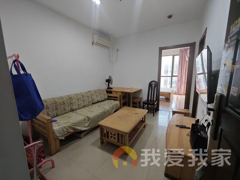 高能金域名都 南北通透，采光好 装修好，环镜优美 中间楼层