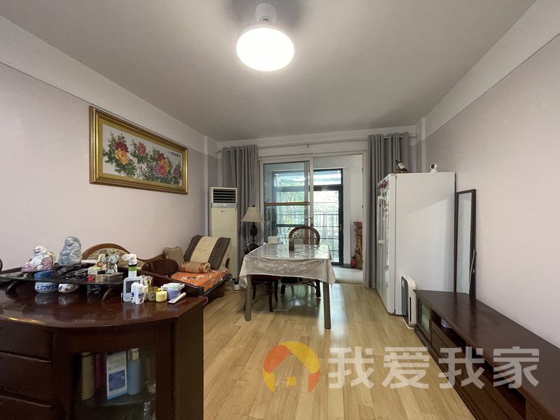 南昌我爱我家万科四季花城北区成果苑 南北通透，采光好 装修好，环镜优美 周边匹套完善，，出行方便