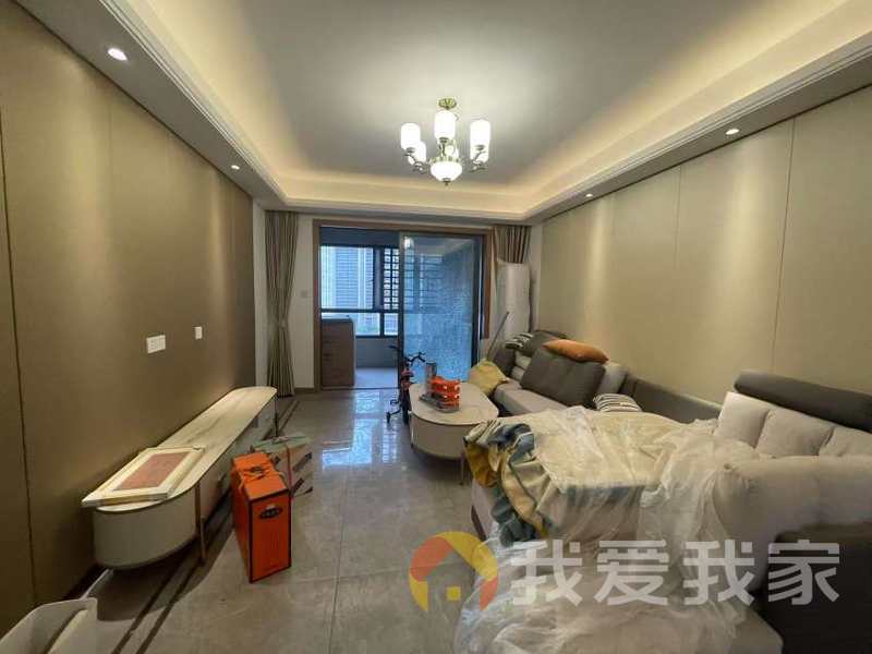 南昌我爱我家融创翰江府（万达文化旅游城G区） 南北通透，采光好 装修好，环镜优美 近地铁 中间楼层