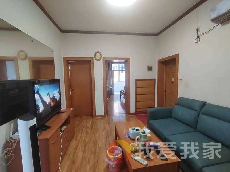 朝阳中路110号卷烟厂宿舍 南北通透，采光好 装修好，环镜优美 视野好，诚心出售