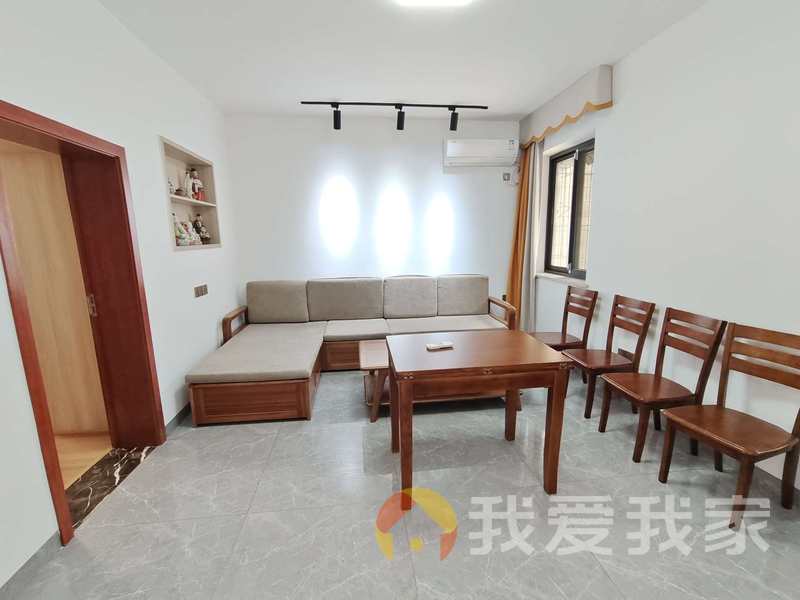 洪都新村 南北通透，采光好 装修好，环镜优美 近地铁 中间楼层