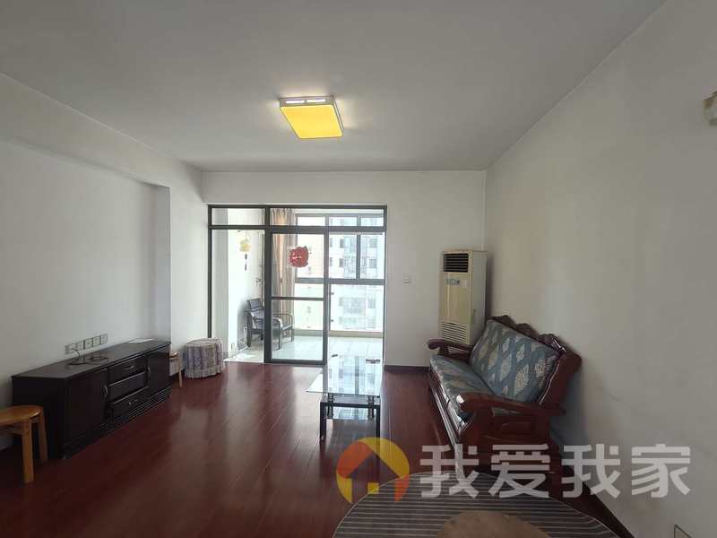 南昌我爱我家高能金域名都 南北通透，采光好 中间楼层