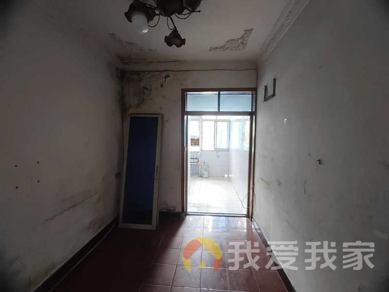 南昌我爱我家将军渡 南北通透，采光好 装修好，环镜优美 视野好，诚心出售