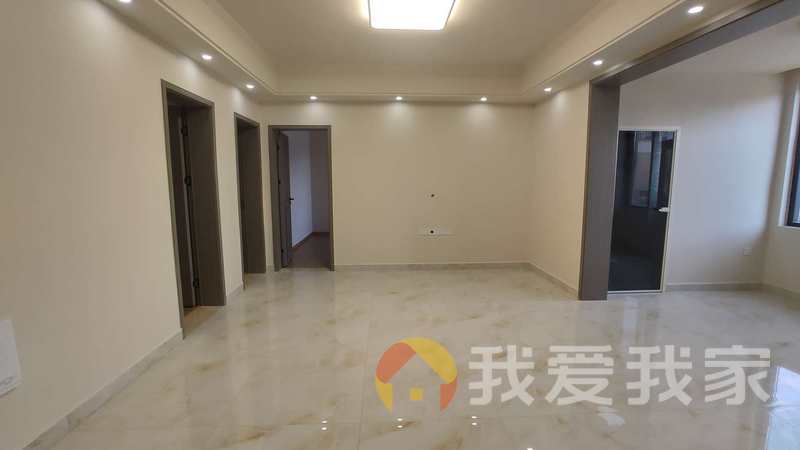 南北通透，采光好 近地铁 视野好，诚心出售