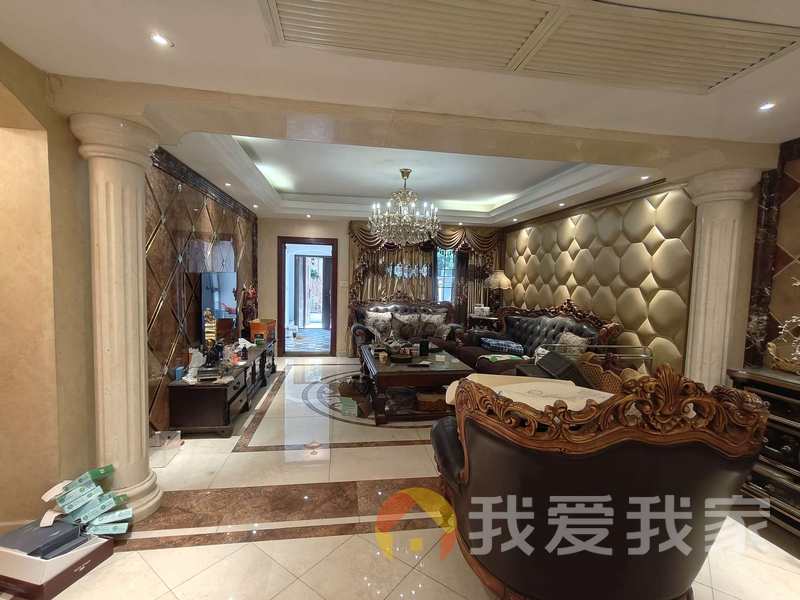 南昌我爱我家世纪风情三期四号地块 南北通透，采光好 装修好，环镜优美 近地铁 视野好，诚心出售