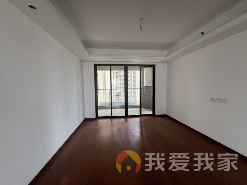 南昌我爱我家新力时代广场 南北通透，采光好 装修好，环镜优美 周边匹套完善，，出行方便