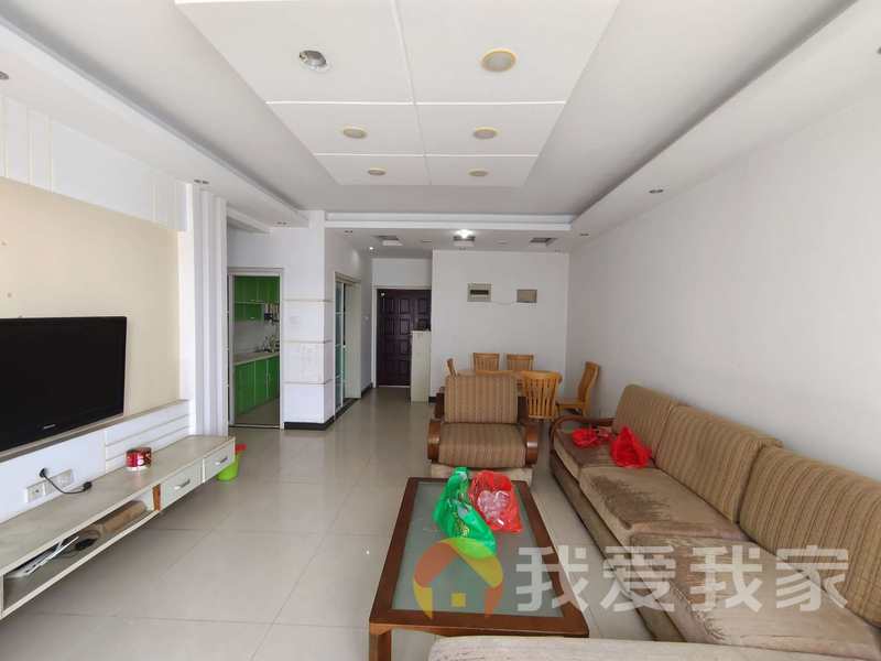 正荣大湖之都凌湖峰 南北通透，采光好 装修好，环镜优美 近地铁 中间楼层
