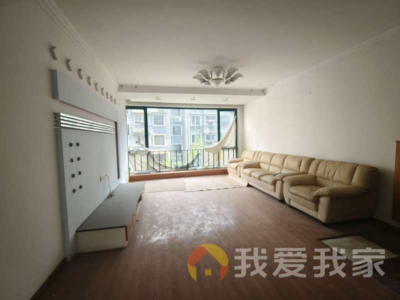 阳明锦城 南北通透，采光好 装修好，环镜优美 近地铁 中间楼层