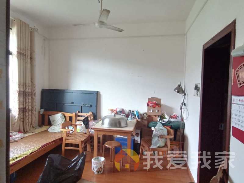 南京东路235号南大北区宿舍 南北通透，采光好 装修好，环镜优美 近地铁 视野好，诚心出售