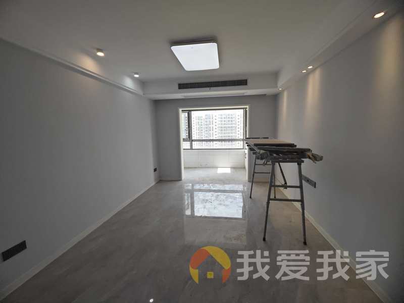 南昌我爱我家中国铁建青秀城 南北通透，采光好 中间楼层