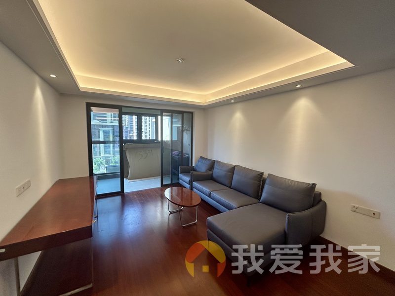 新力琥珀园二期 南北通透，采光好 装修好，环镜优美 周边匹套完善，，出行方便