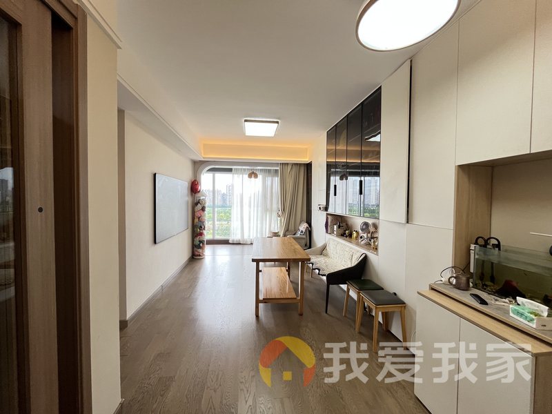 南昌我爱我家正规三房可以拎包入住位于小区中间位置居住舒适