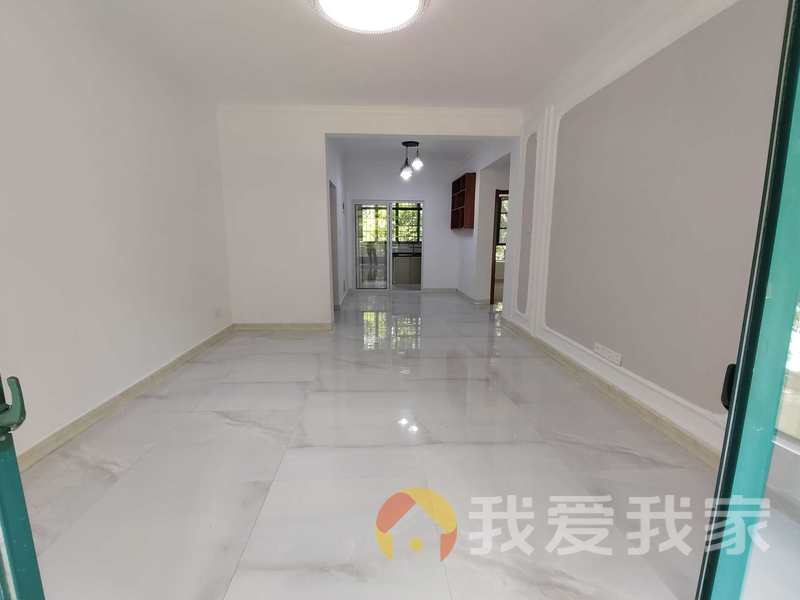 南昌居住主题公园丁香怡景 南北通透，采光好 装修好，环镜优美 视野好，诚心出售