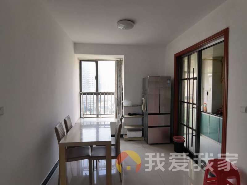 华南城一期九珑府 南北通透，采光好 装修好，环镜优美 中间楼层