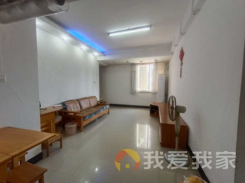 东方广场 南北通透，采光好 视野好，诚心出租