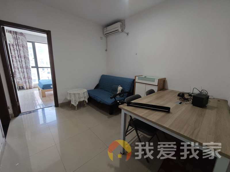 高能金域名都 南北通透，采光好 装修好，环镜优美 中间楼层