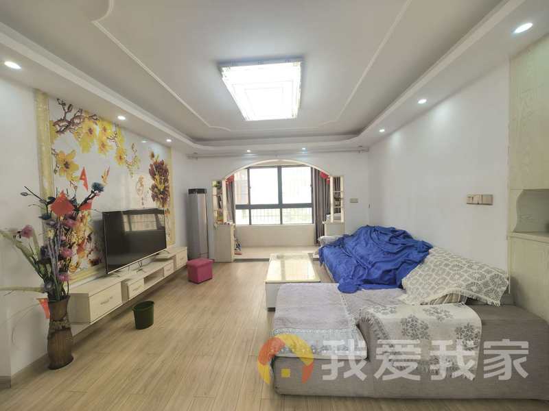 南昌我爱我家方大上上城 南北通透，采光好 装修好，环镜优美 近地铁 周边匹套完善，，出行方便