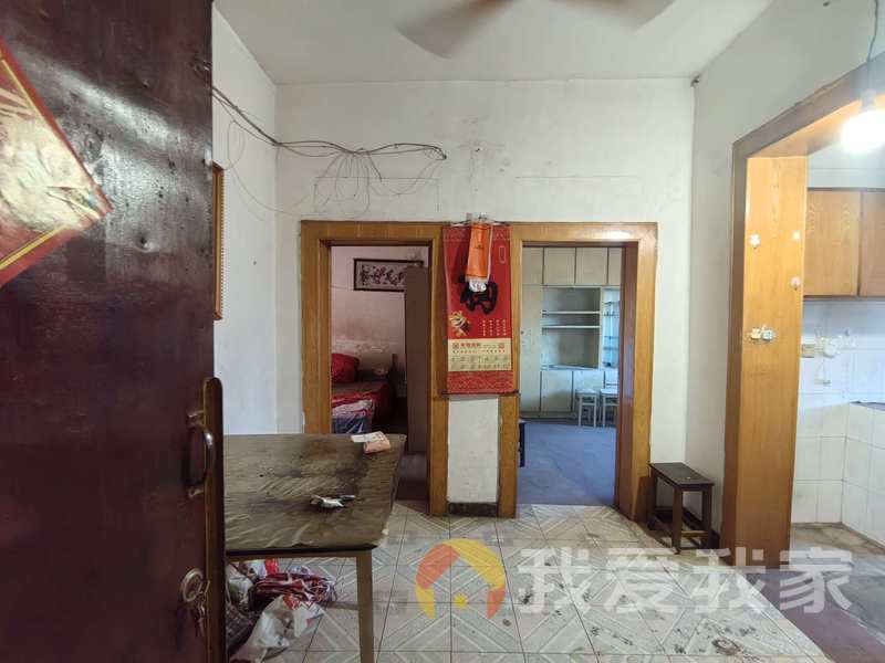 南昌我爱我家洪都大院六区 南北通透，采光好 视野好，诚心出售