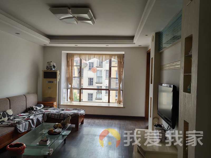 南昌我爱我家香溢花城一期 南北通透，采光好 装修好，环镜优美 视野好，诚心出售