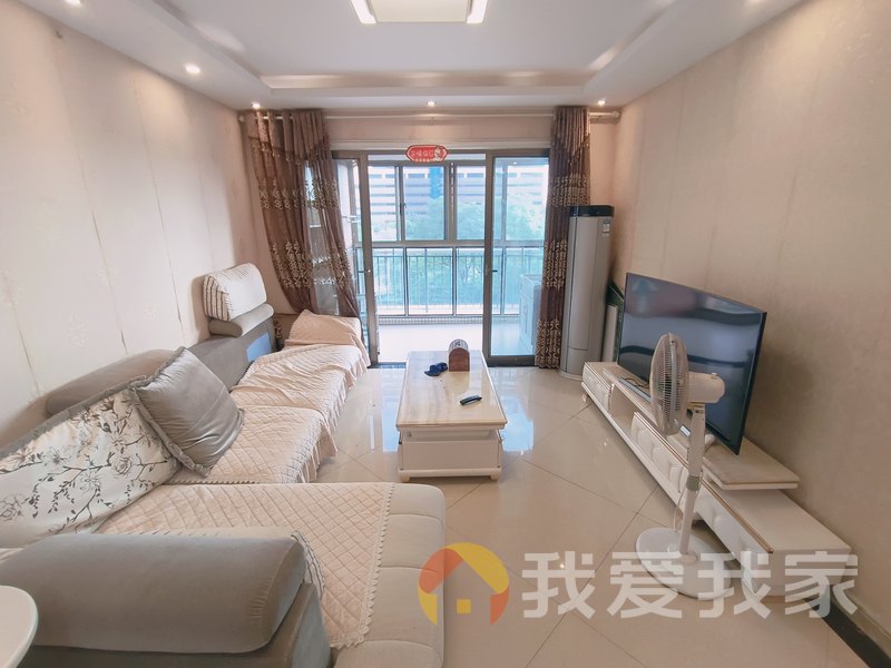 南昌我爱我家绿湖豪城二期 南北通透，采光好 装修好，环镜优美 近地铁 周边匹套完善，，出行方便