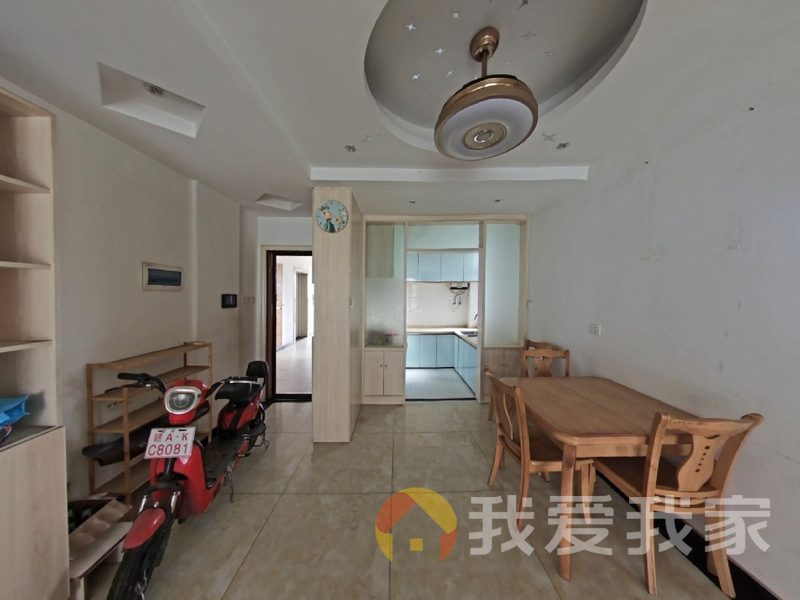 正荣大湖之都朗逸湾电梯房两房，精装修可观湖景
