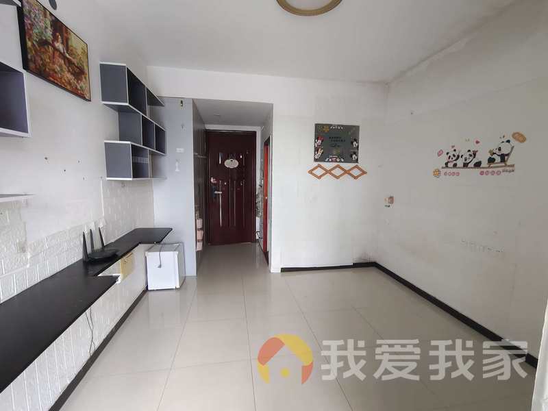 幸福时光二期 南北通透，采光好 装修好，环镜优美 视野好，诚心出售