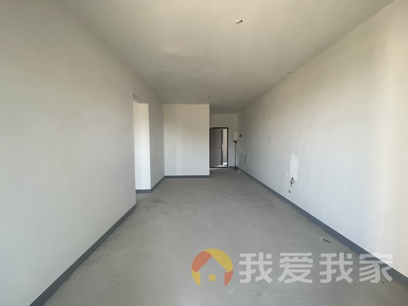 南昌我爱我家绿地悦滨江 视野好，诚心出售