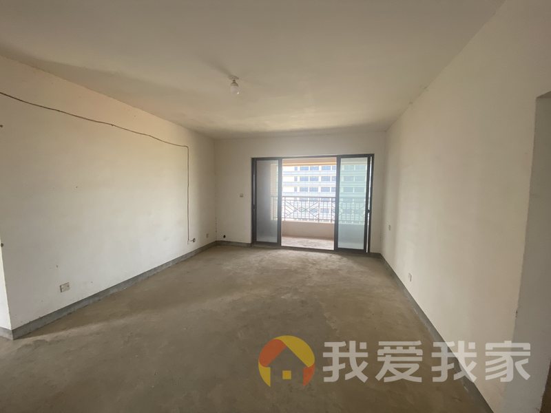 南昌我爱我家绿地国际博览城二期博峰 南北通透，采光好 近地铁 视野好，诚心出售