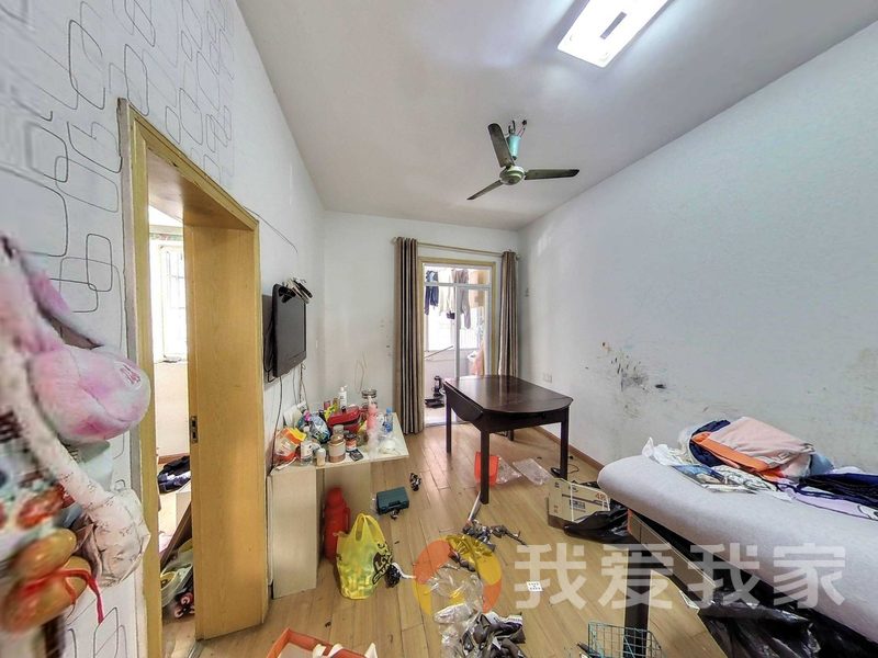 南昌我爱我家北京东路575号二建宿舍 南北通透，采光好 装修好，环镜优美 近地铁 视野好，诚心出售