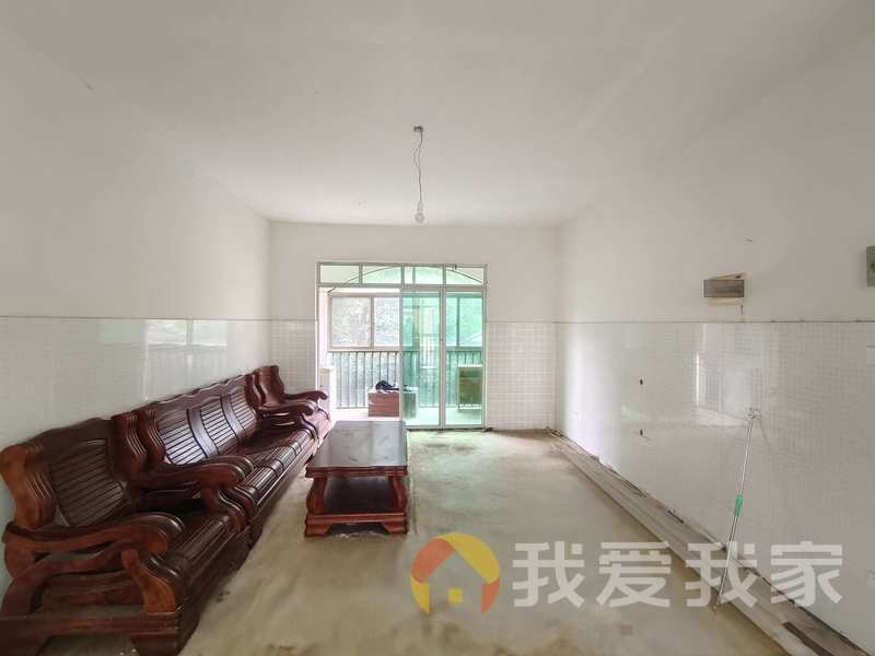 南昌我爱我家帝景湾洋城一期 南北通透，采光好 视野好，诚心出售