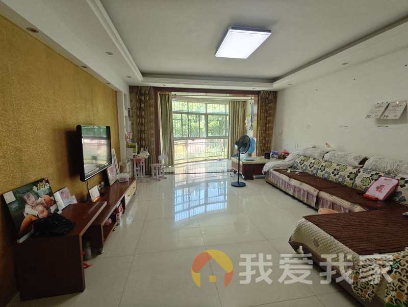 南昌我爱我家澄湖彩虹世纪城 南北通透，采光好 装修好，环镜优美 视野好，诚心出售