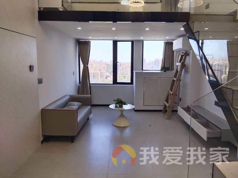 南昌我爱我家新力银湖湾 南北通透，采光好 装修好，环镜优美 视野好，诚心出售