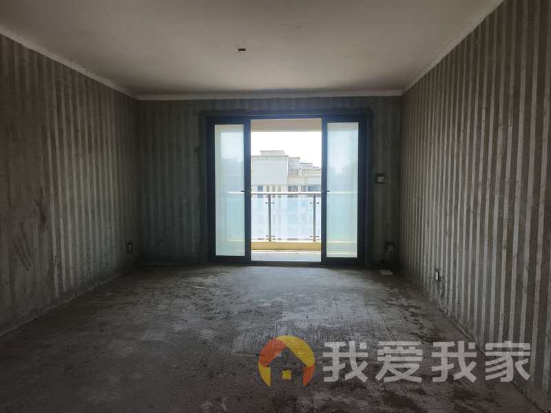 南昌我爱我家国贸天琴湾东区 南北通透，采光好 中间楼层