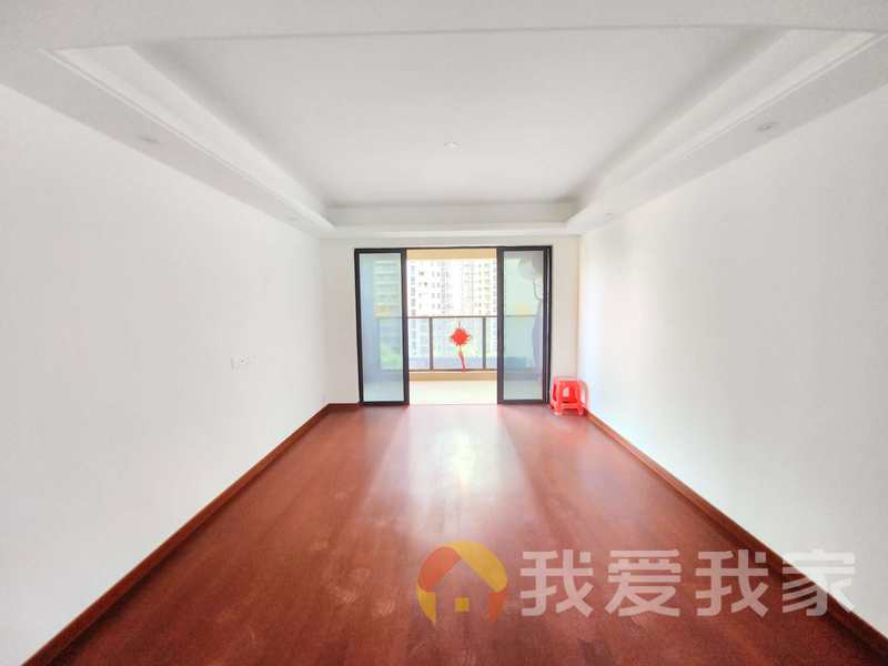 南昌我爱我家新力琥珀园二期 南北通透，采光好 装修好，环镜优美 视野好，诚心出售
