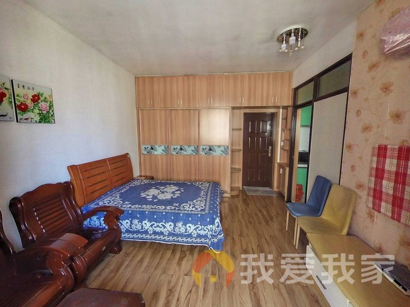 南昌我爱我家金沙逸都 南北通透，采光好 装修好，环镜优美 中间楼层