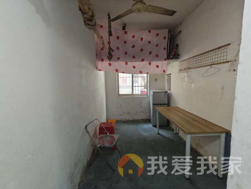 南昌我爱我家上海路住宅小区 南北通透，采光好 近地铁 周边匹套完善，，出行方便