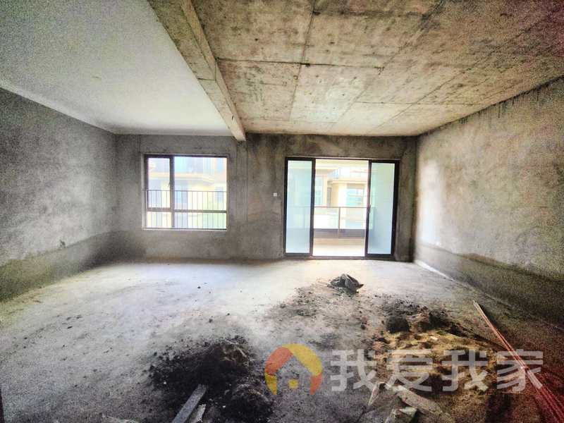 南昌我爱我家新力铂园北区 南北通透，采光好 装修好，环镜优美 视野好，诚心出售