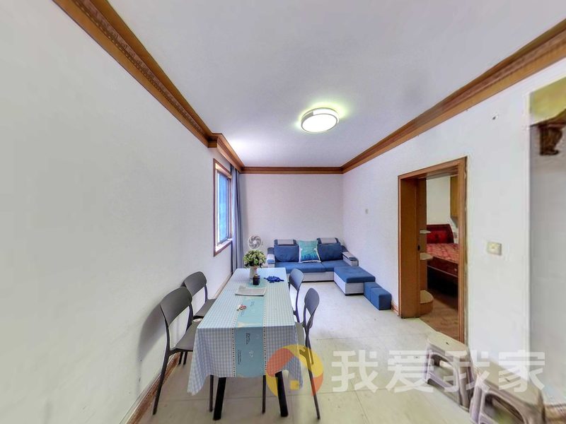 南昌我爱我家京东小区E区 南北通透，采光好 周边匹套完善，，出行方便