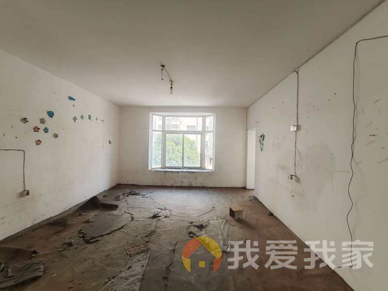 南昌我爱我家洪恒花园 南北通透，采光好 周边匹套完善，，出行方便