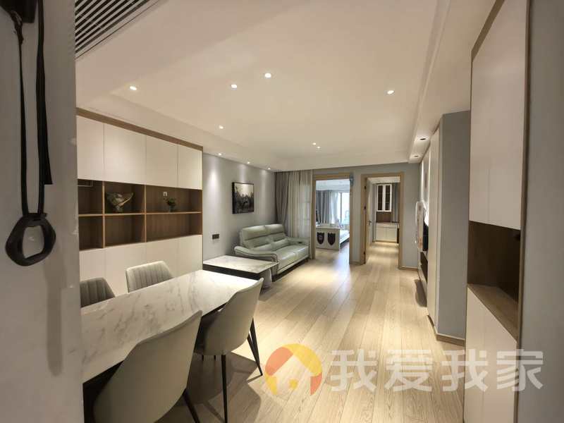 南昌我爱我家达观国际 南北通透，采光好 装修好，环镜优美 近地铁 中间楼层