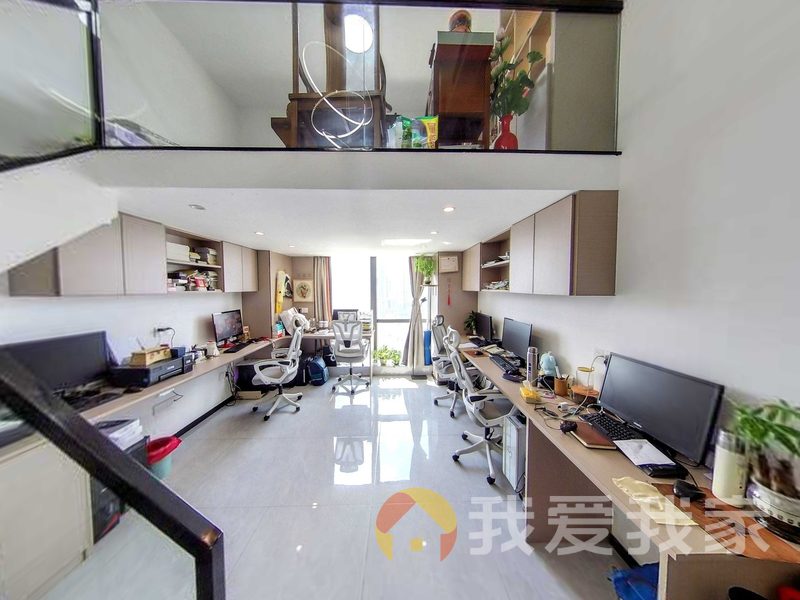 南昌我爱我家绿滋肴庙街公寓 南北通透，采光好 中间楼层
