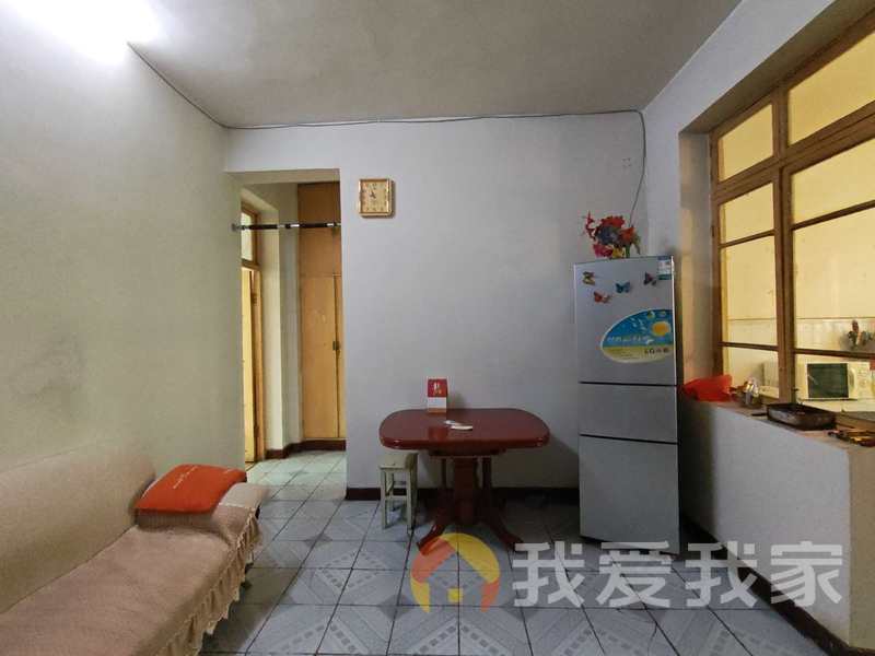 南昌我爱我家农药厂宿舍(深圳农贸市场小区) 南北通透，采光好 视野好，诚心出售