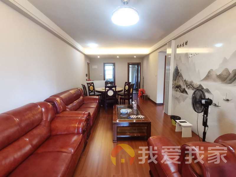 南昌我爱我家万科城4期  东端户拎包入住。