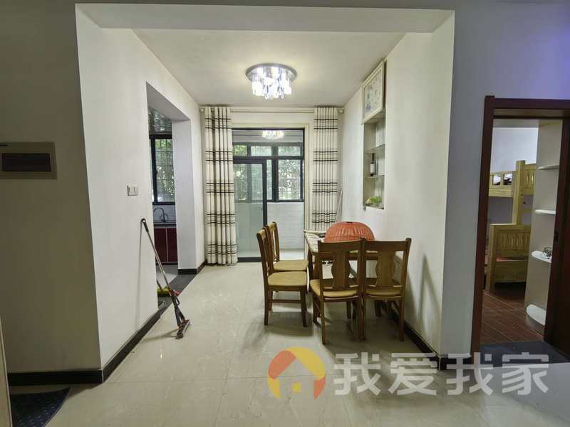 南昌我爱我家兴宸山水艺墅 南北通透，采光好 装修好，环镜优美 周边匹套完善，，出行方便