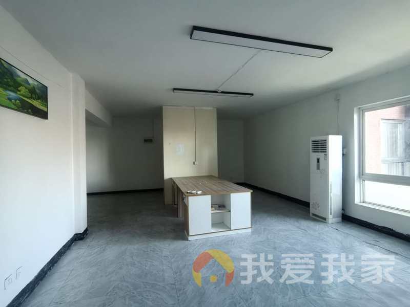 南昌我爱我家国贸广场 南北通透，采光好 中间楼层