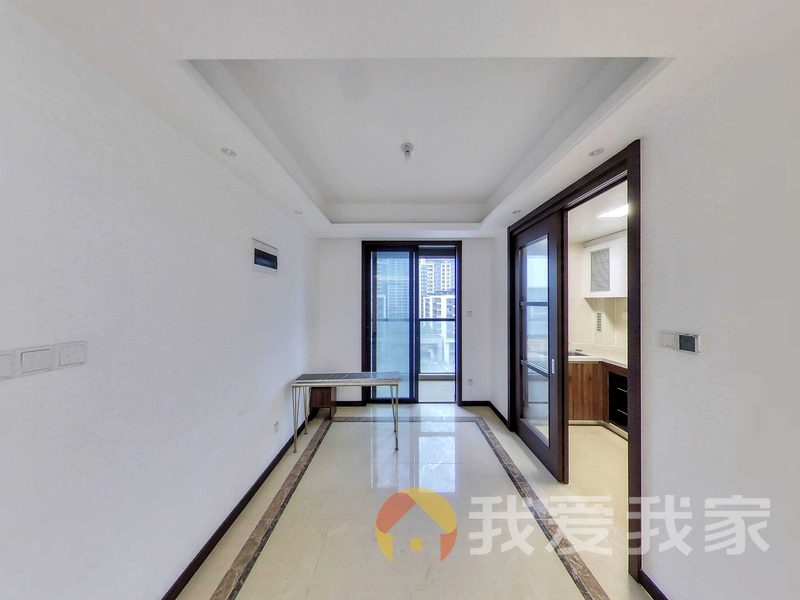 南昌我爱我家龙湖煌盛春江天玺 南北通透，采光好 装修好，环镜优美 视野好，诚心出售