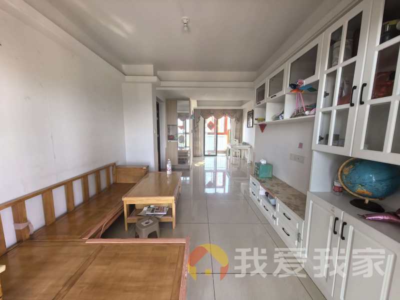 南昌我爱我家南部美的城 南北通透，采光好 装修好，环镜优美 视野好，诚心出售