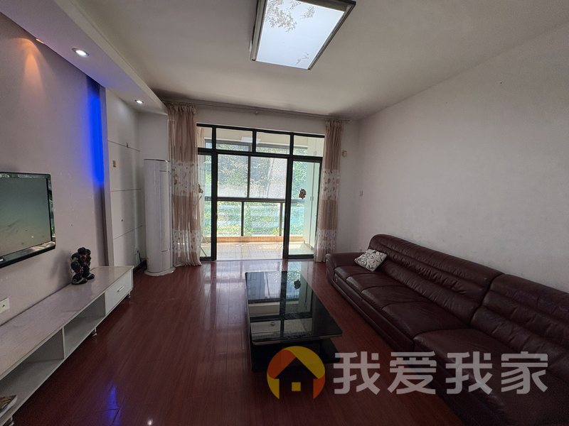 南昌我爱我家经纬府邸二期雍园 南北通透，采光好 装修好，环镜优美 周边匹套完善，，出行方便
